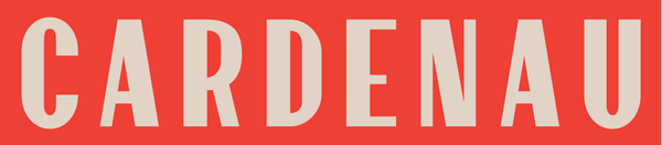 CARDENAU Logo i rød og beige skrift.